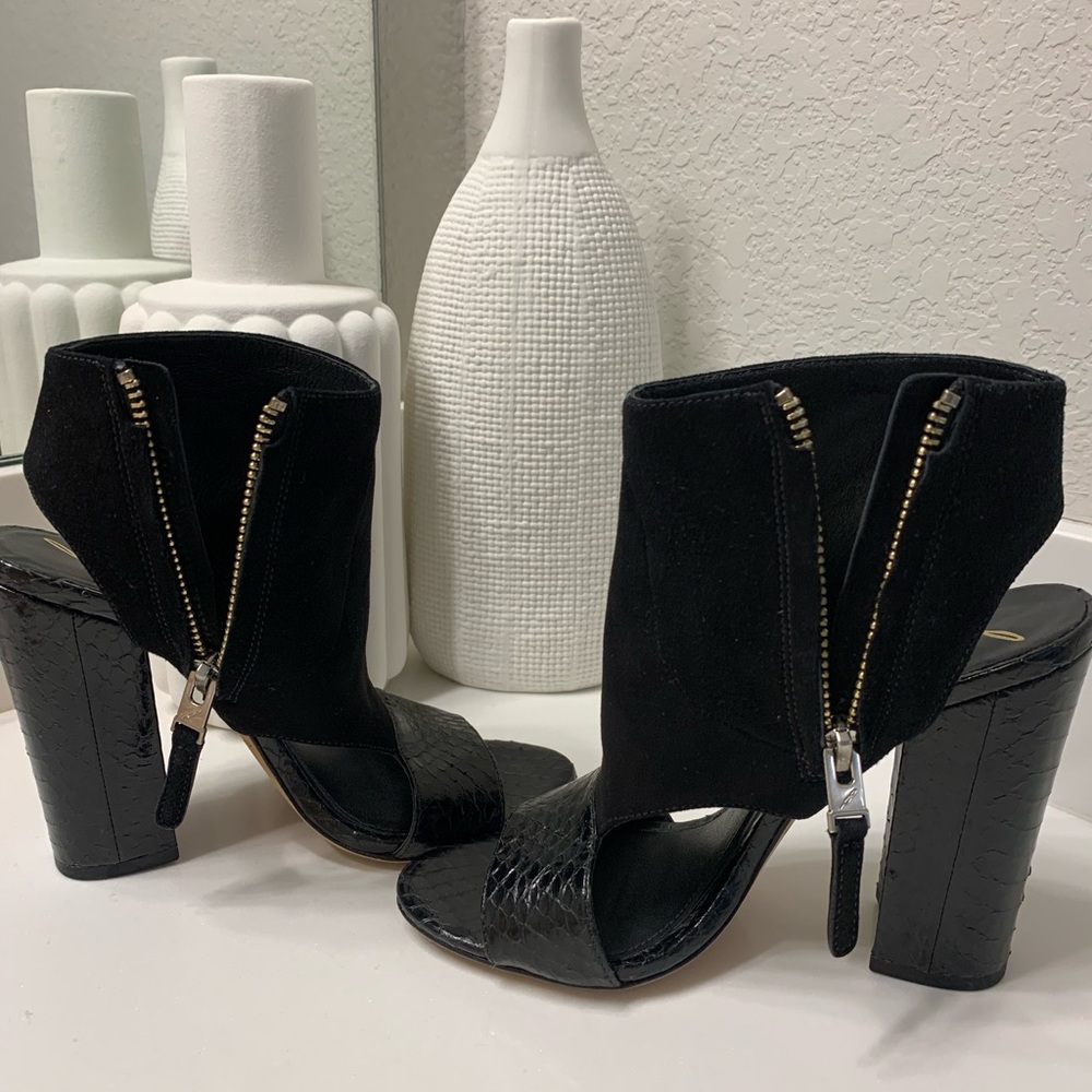 Brian Atwood Biella Heels - Picture 3 of 9